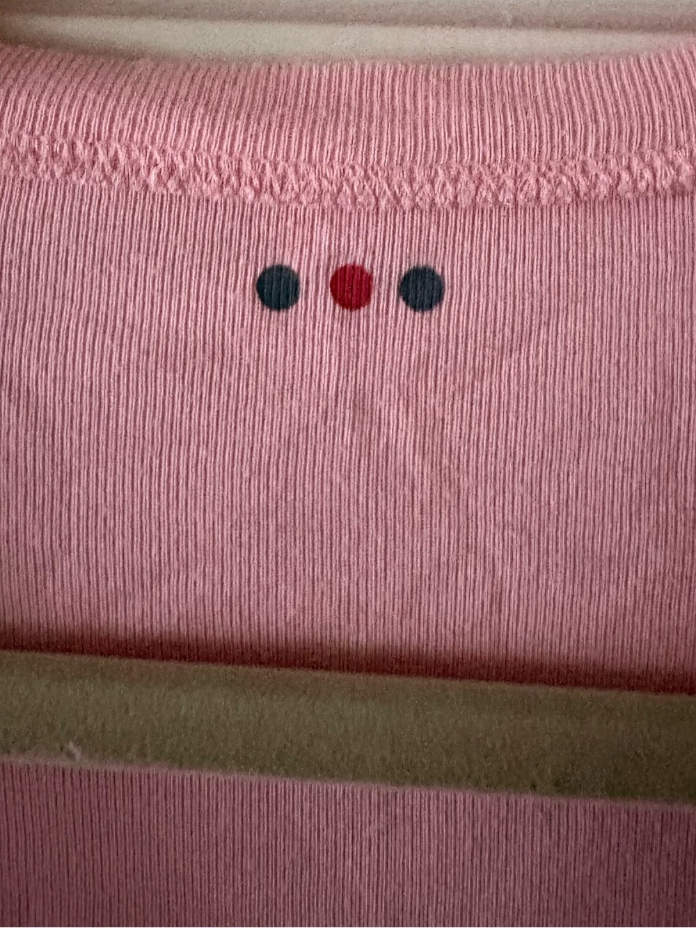 Three Dots Women's 3/4 Sleeve V-Neck Shirt. Size Medium. - Picture 5 of 5